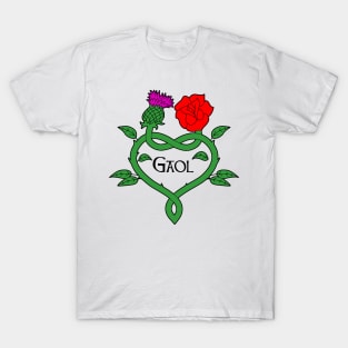 Celtic knotwork stems with red rose, thistle and gaol (love) T-Shirt